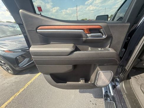 Used 2023 GMC Sierra 1500 Denali AWD/4WD image 18