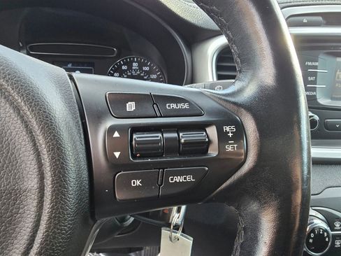 Used 2016 Kia Sorento LX w/ LX Convenience Package image 24