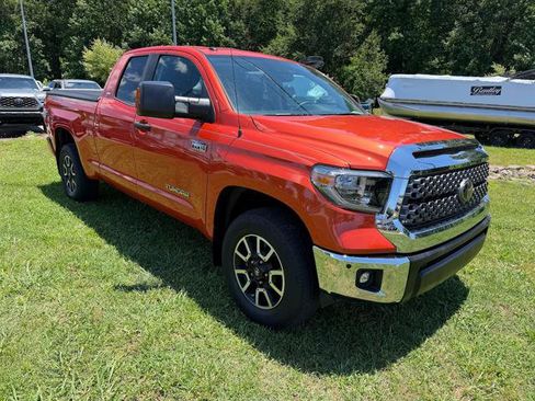 Used 2018 Toyota Tundra SR5 w/ TRD Off Road Package AWD/4WD image 3