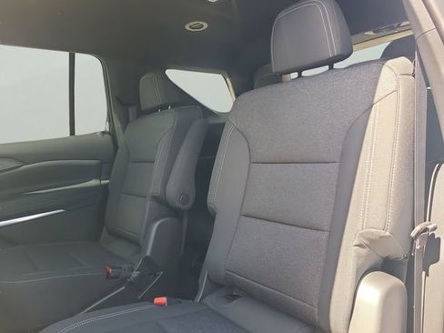 New 2026 Chevrolet Traverse LT FWD image 9