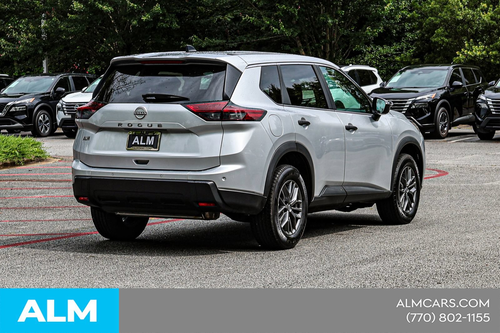 Used 2024 Nissan Rogue S FWD image 6
