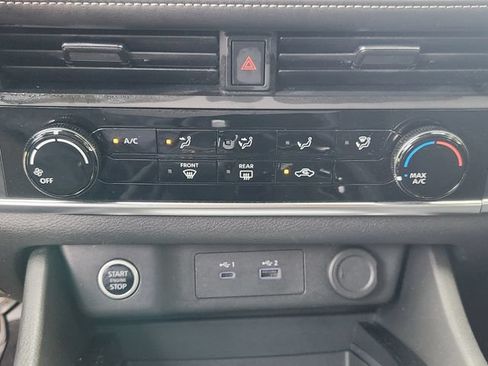 Used 2023 Nissan Rogue S FWD image 19