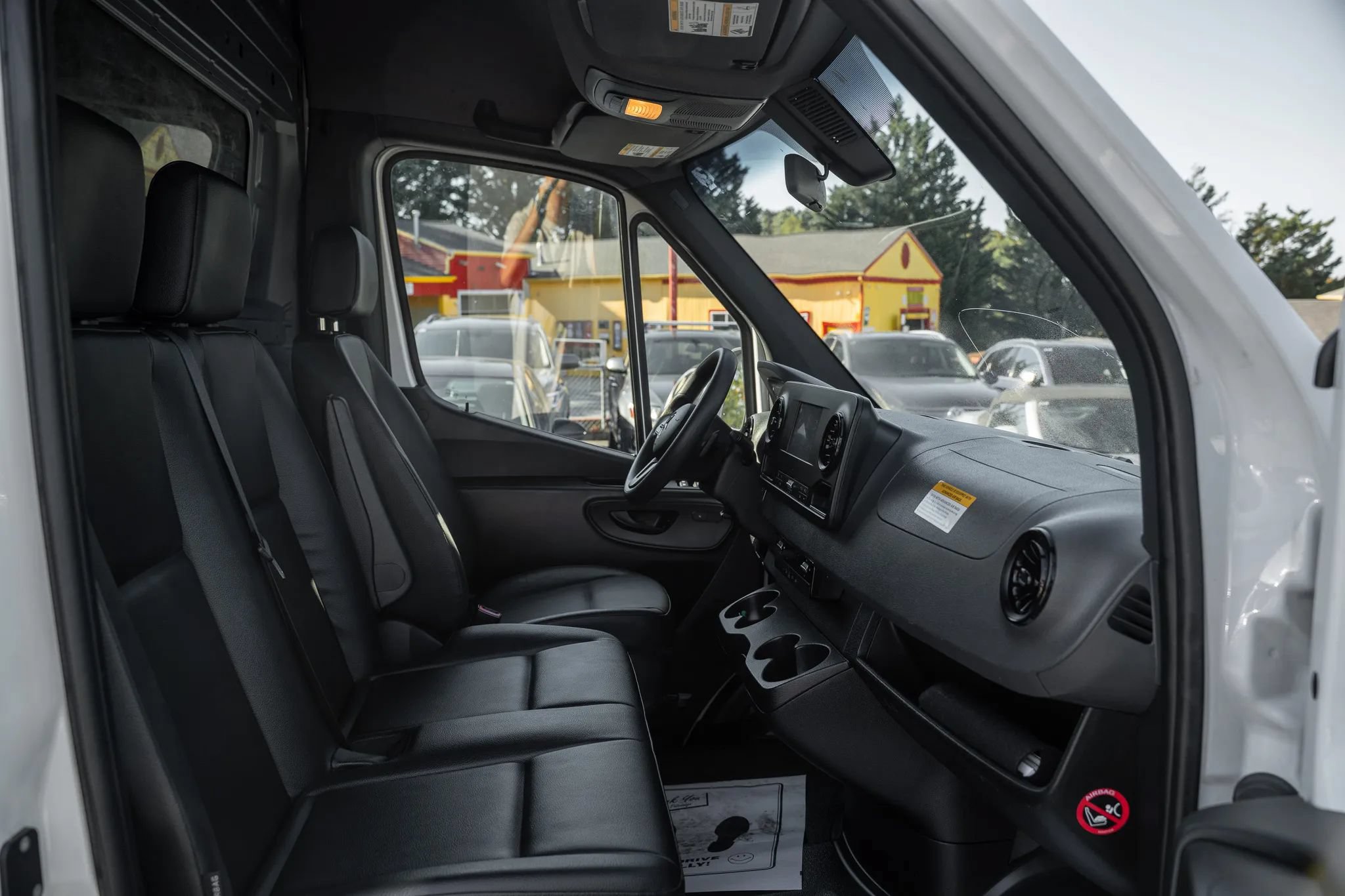 Used 2024 Mercedes-Benz Sprinter 2500 w/ Acoustic Package image 11