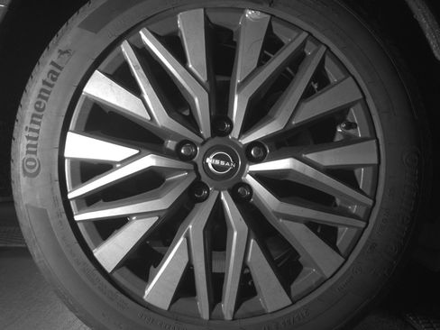 Used 2025 Nissan Altima 2.5 SV FWD image 15