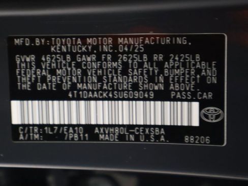 Used 2025 Toyota Camry SE FWD image 17