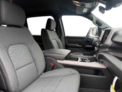 New 2026 RAM 1500 Express AWD/4WD image 15