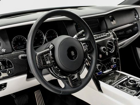 Used 2022 Rolls-Royce Cullinan Black Badge AWD/4WD image 14