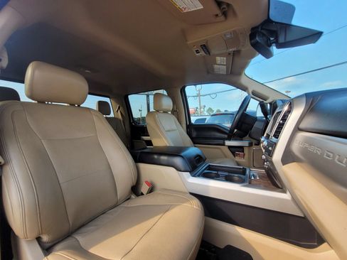 Used 2018 Ford F350 Lariat w/ Lariat Ultimate Package AWD/4WD image 16