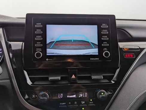 Used 2023 Toyota Camry SE image 12