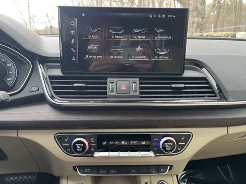 Used 2022 Audi Q5 2.0T Premium Plus w/ Premium Plus Package AWD/4WD image 14