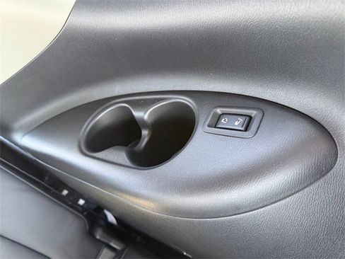 Used 2024 Nissan Armada Platinum image 24