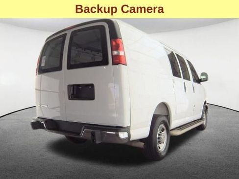 Used 2025 Chevrolet Express 2500 w/ Driver Convenience Package image 5