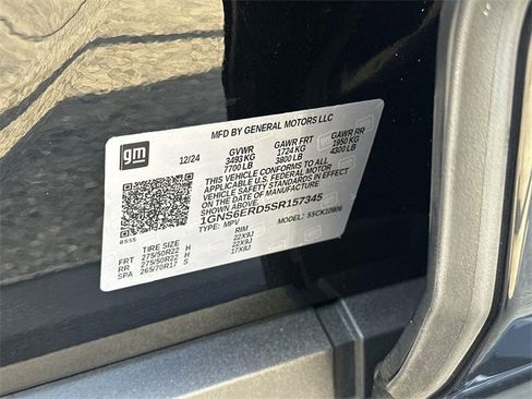 Used 2025 Chevrolet Suburban RST image 34