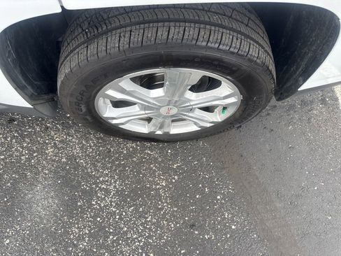 Used 2017 GMC Terrain SLE w/ Driver Alert Package I image 10