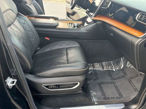 Used 2022 Jeep Grand Wagoneer Series III w/ Rear Seat Video Group 1 image 27