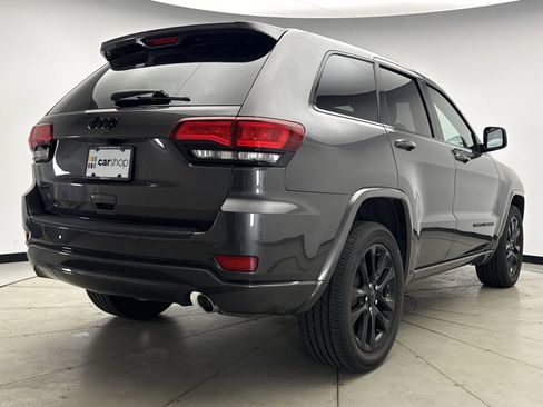 Used 2019 Jeep Grand Cherokee Altitude AWD/4WD image 5