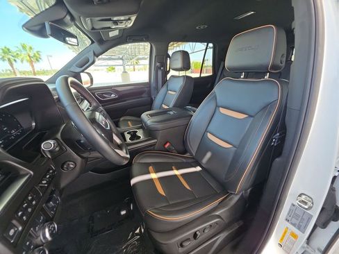 Used 2024 GMC Yukon AT4 w/ Technology Package AWD/4WD image 20