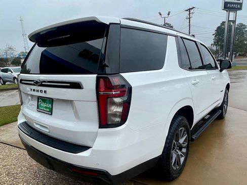 Certified 2023 Chevrolet Tahoe Z71 w/ Luxury Package image 6