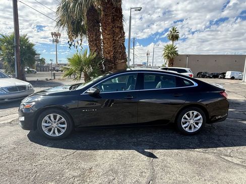 Used 2022 Chevrolet Malibu LT image 2