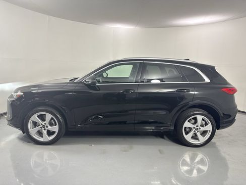 Used 2025 Audi Q5 Premium Plus w/ Premium Plus AWD/4WD image 30
