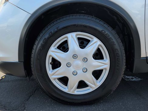 Used 2020 Nissan Rogue S FWD image 17