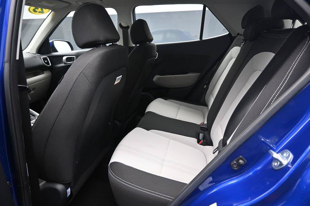 Used 2023 Hyundai Venue SEL FWD image 21