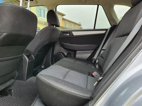 Used 2017 Subaru Outback 2.5i Premium image 20