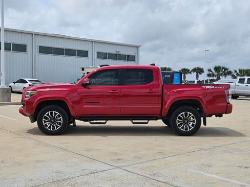 Used 2023 Toyota Tacoma TRD Sport w/ Technology Package image 8