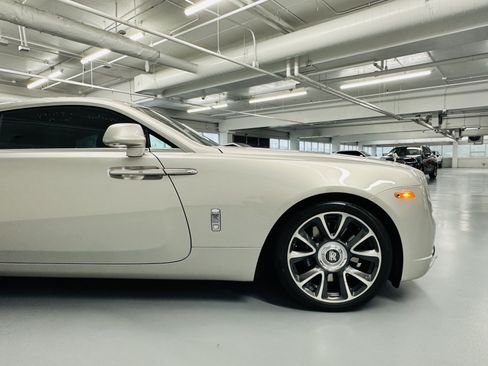 Certified 2019 Rolls-Royce Wraith RWD image 7