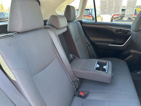 Used 2022 Toyota RAV4 LE image 16