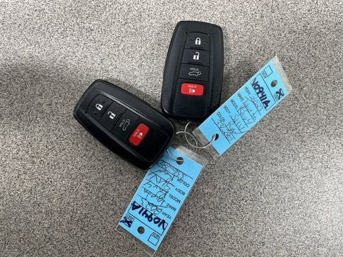 Used 2023 Toyota RAV4 XLE image 25