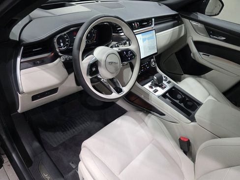 New 2026 Jaguar F-PACE R-Dynamic S image 7