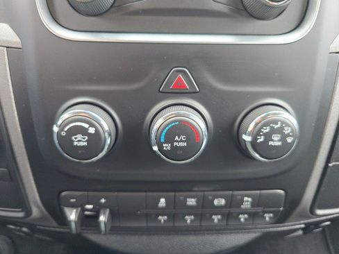 Used 2017 RAM 2500 Tradesman w/ Chrome Appearance Group image 32