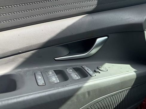 Used 2024 Hyundai Elantra SEL image 25