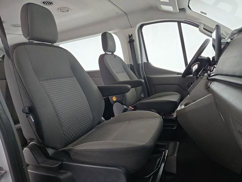 Used 2023 Ford Transit 350 XLT image 32