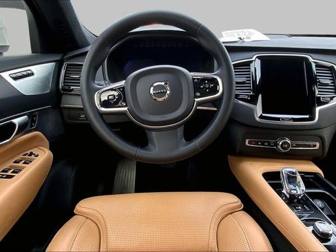 Used 2024 Volvo XC90 B6 Ultimate w/ Lounge Package AWD/4WD image 6