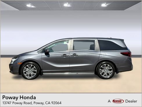 Certified 2025 Honda Odyssey Touring image 1