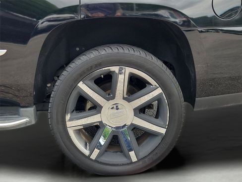 Used 2016 Cadillac Escalade 2WD image 32
