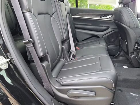 New 2025 Jeep Grand Cherokee L Limited w/ Black Appearance Package image 10