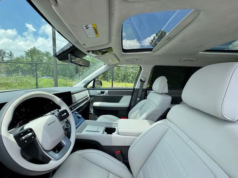 Used 2025 Hyundai Santa Fe Calligraphy image 19