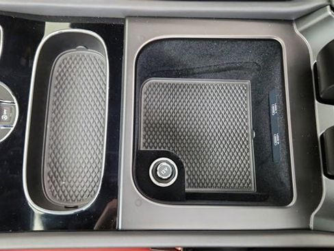 Used 2022 Bentley Bentayga Speed image 48