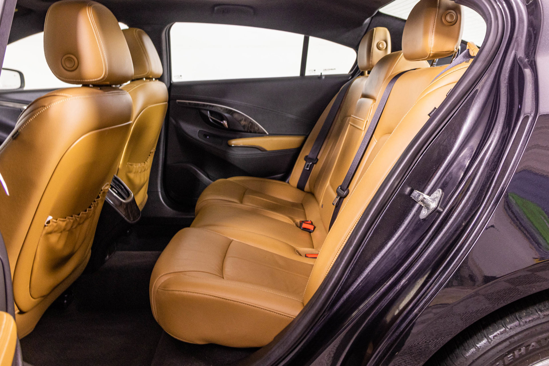 Used 2015 Buick LaCrosse Leather FWD image 39