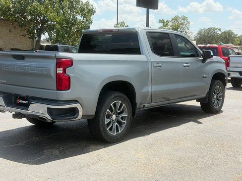 Used 2023 Chevrolet Silverado 1500 LT AWD/4WD image 7