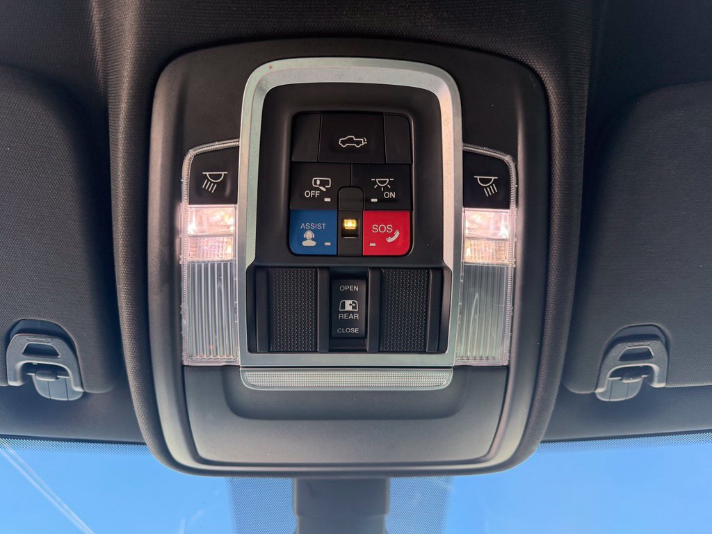 Used 2019 RAM 1500 Laramie w/ Sport Appearance Package AWD/4WD image 31