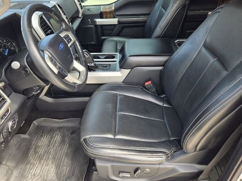 Used 2018 Ford F150 Lariat RWD image 13