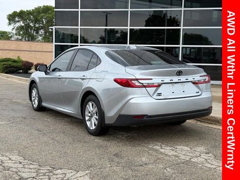 Used 2025 Toyota Camry LE AWD/4WD image 5