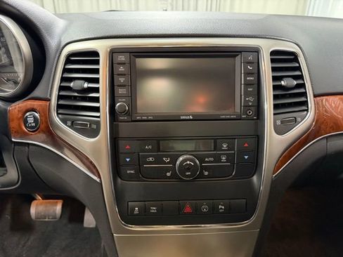 Used 2013 Jeep Grand Cherokee Limited AWD/4WD image 14