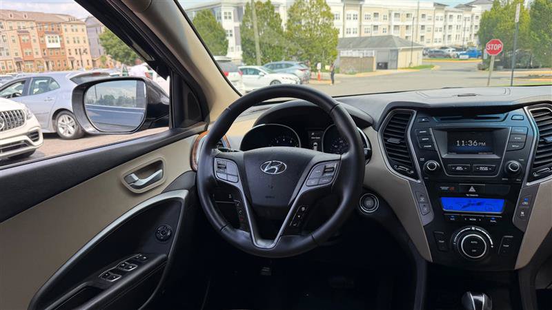 Used 2016 Hyundai Santa Fe SE w/ Option Group 02 AWD/4WD image 23