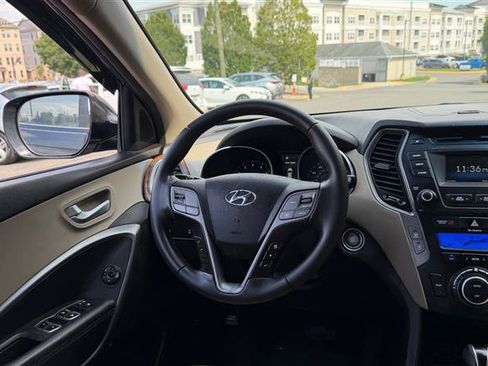 Used 2016 Hyundai Santa Fe SE w/ Option Group 02 AWD/4WD image 23