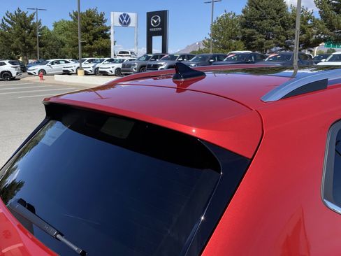 Certified 2024 Volkswagen Taos SE w/ Panoramic Sunroof Package FWD image 25